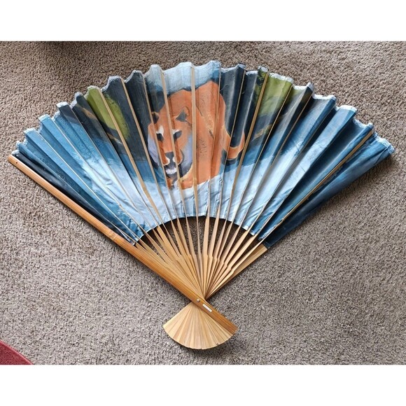 Vintage Large Asian Wall Fan 35" Hand Painted Forest Tiger - Picture 3 of 8